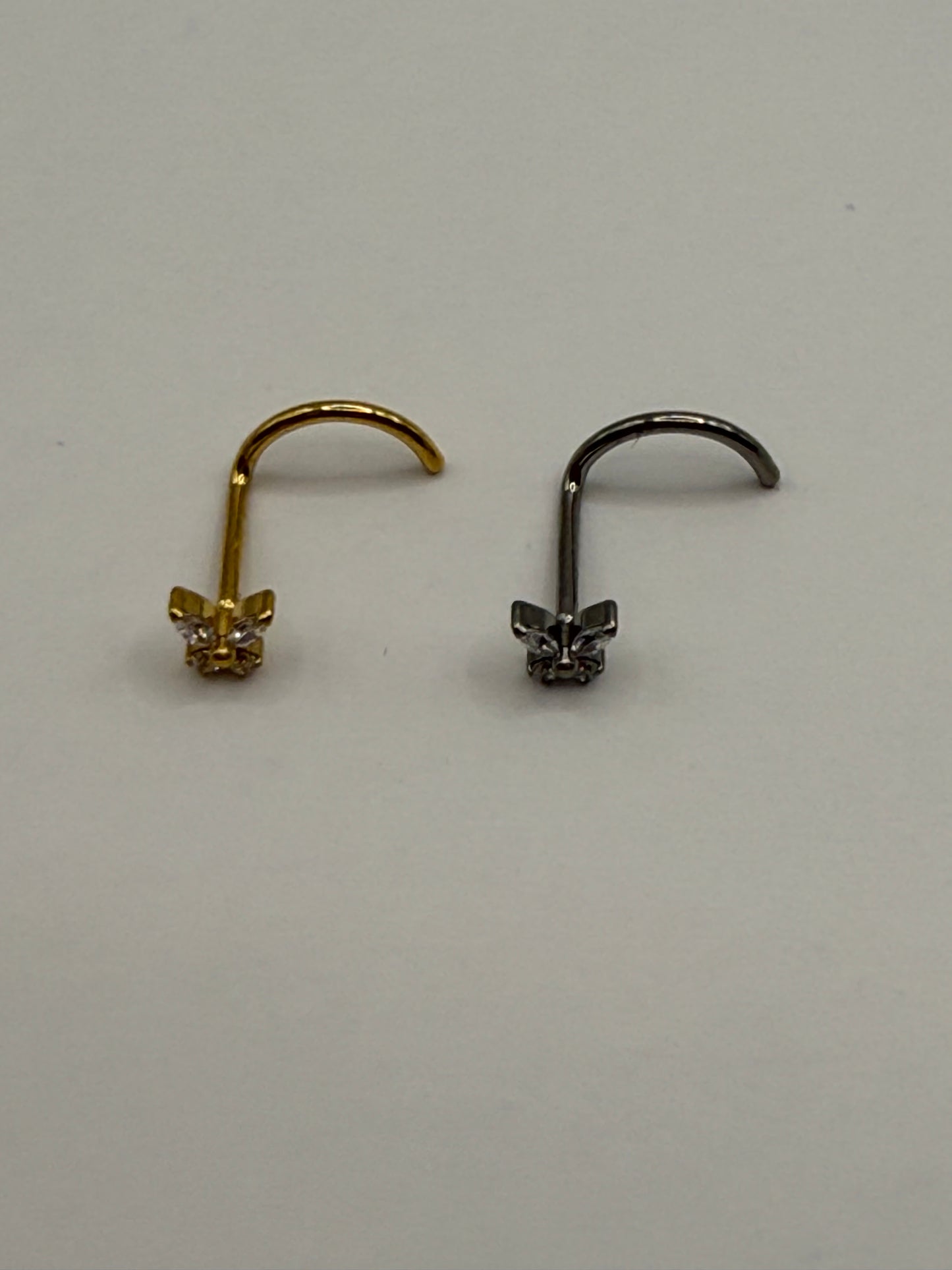 Piercing nez papillon