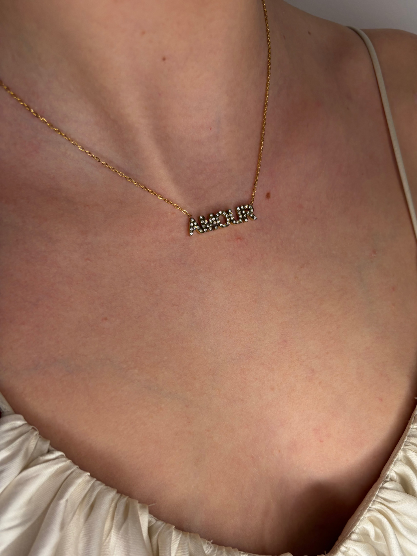 Collier « Amour » strass or